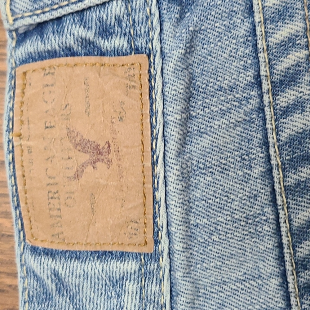 American Eagle Demin Shorts - Picture 3 of 8